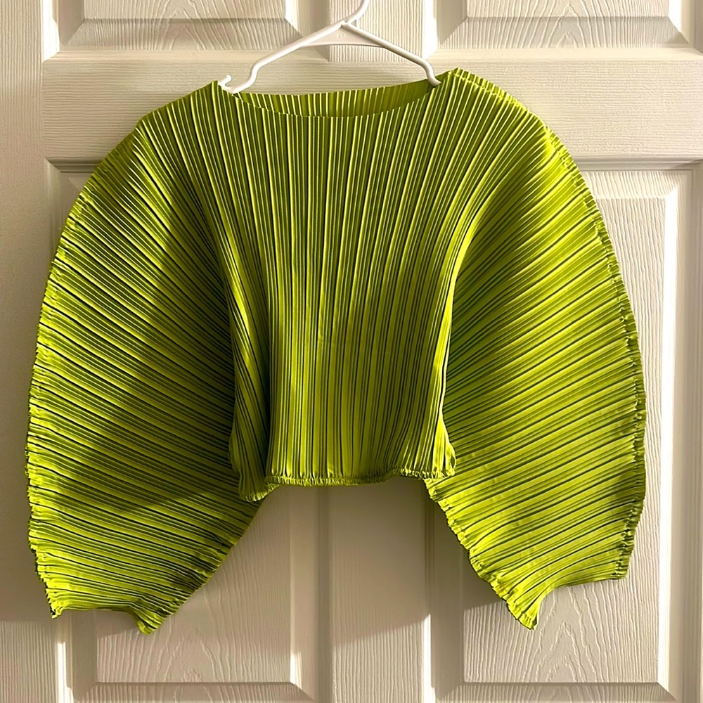Retro bat wing women’s shirt
